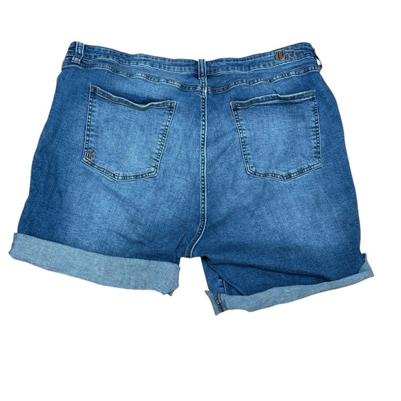 Kut from the Kloth Barb Bermuda distressed jean shorts  plus size 22 - Picture 2 of 8
